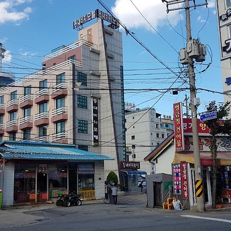 Lighthouse Beach Motel Sokcho Zewnętrze zdjęcie
